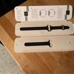 New 44MM black Apple Watch band
